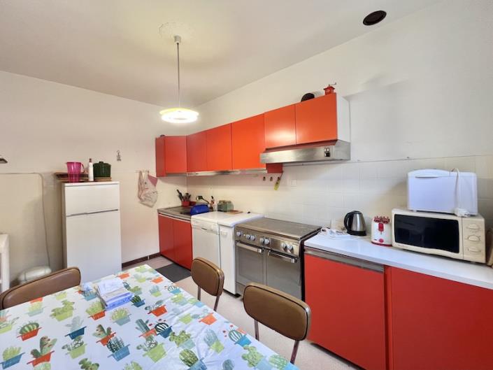 Image No.10-3 Bed Townhouse for sale