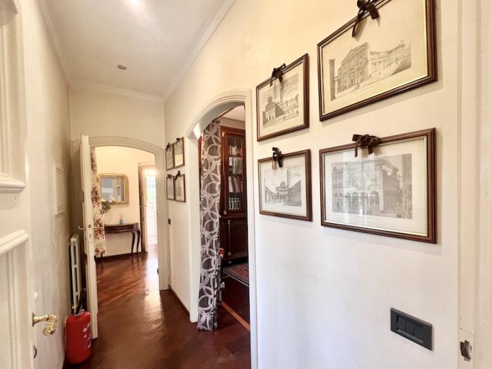 Image No.35-5 Bed Villa for sale