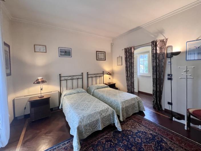 Image No.36-5 Bed Villa for sale