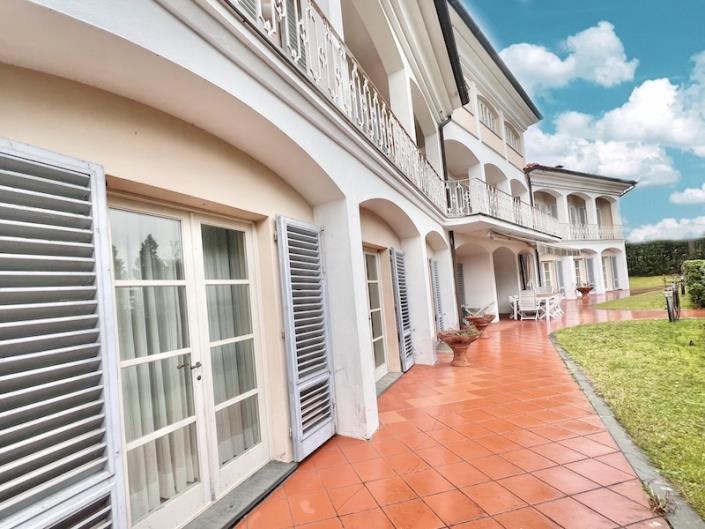 Image No.26-5 Bed Villa for sale