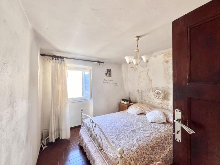 Image No.6-2 Bed Semi-Detached for sale