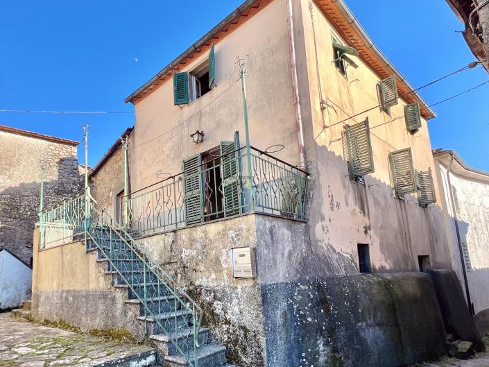 Image No.2-2 Bed Semi-Detached for sale