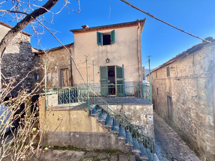 Image No.10-2 Bed Semi-Detached for sale