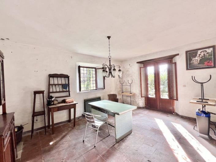 Image No.18-3 Bed House for sale