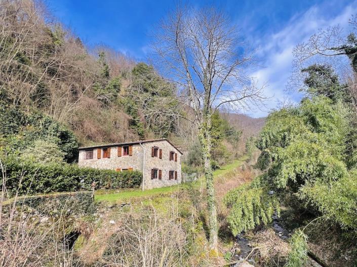 Image No.1-3 Bed House for sale