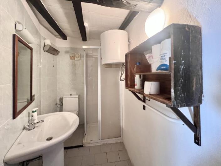 Image No.6-2 Bed Country House for sale