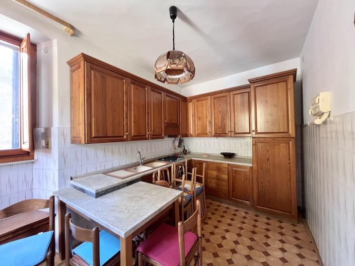 Image No.8-3 Bed House for sale