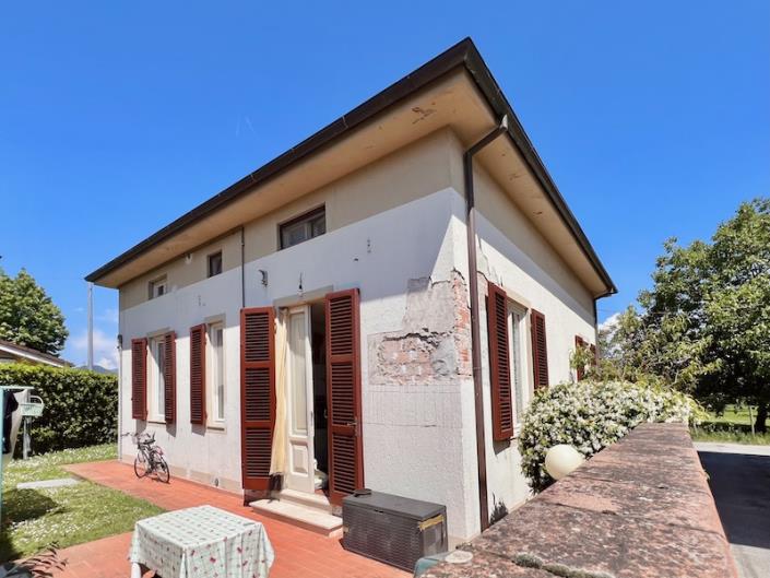 Image No.1-4 Bed House/Villa for sale