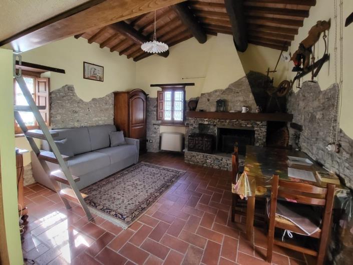 Image No.7-7 Bed Country Property for sale