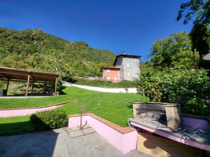 Image No.15-7 Bed Country Property for sale