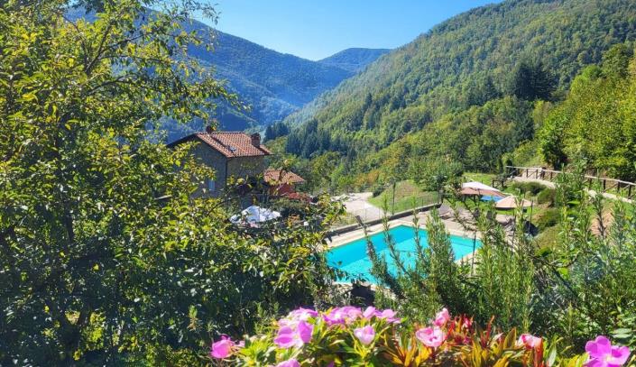 Image No.5-7 Bed Country Property for sale