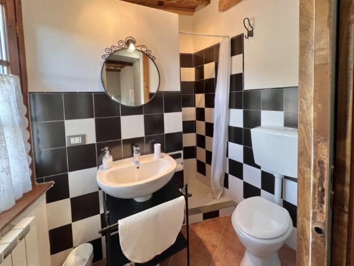 Image No.14-5 Bed House for sale