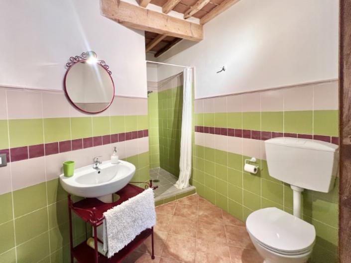 Image No.13-5 Bed House for sale