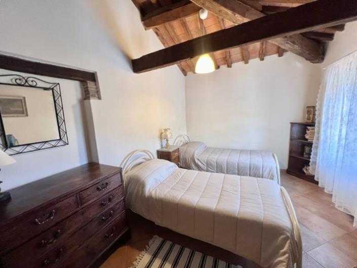 Image No.27-5 Bed House for sale