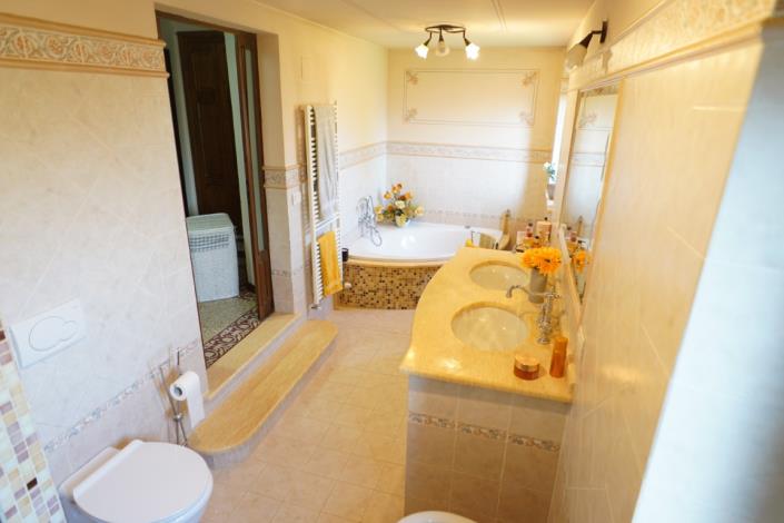 Image No.7-5 Bed House/Villa for sale