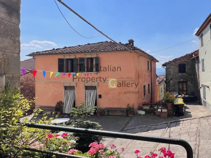 Bagni di Lucca, House