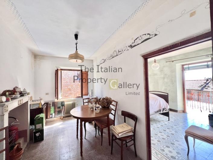 Image No.13-3 Bed House for sale