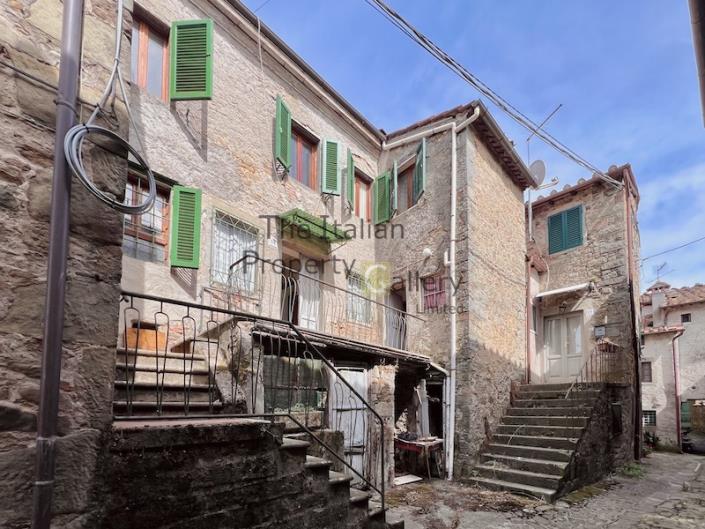 Bagni di Lucca, House