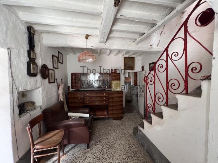 Image No.6-3 Bed House for sale