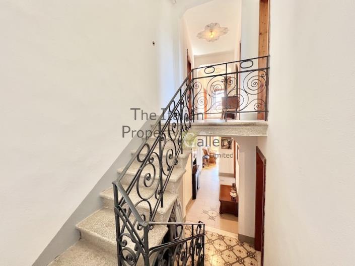 Image No.10-5 Bed House for sale