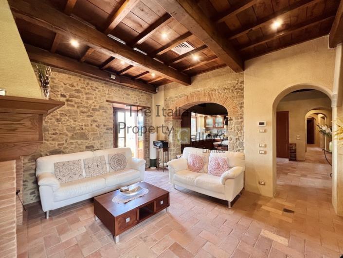 Image No.26-7 Bed Villa for sale