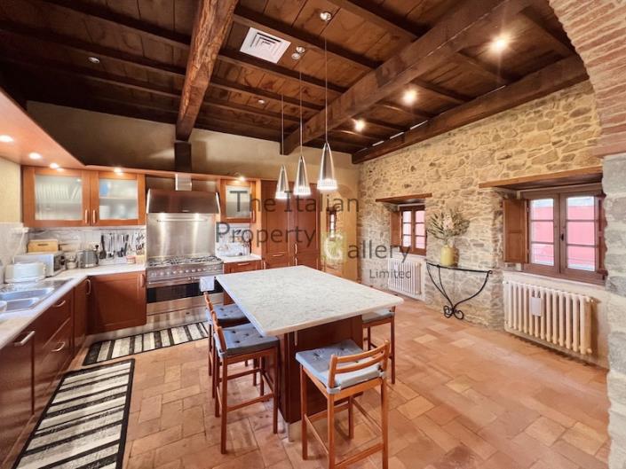 Image No.28-7 Bed Villa for sale