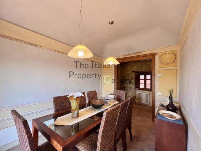 Image No.20-7 Bed Villa for sale