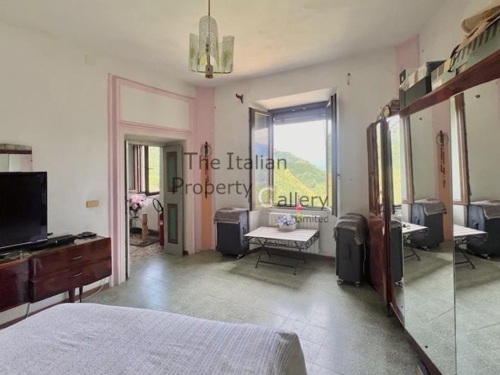 Image No.15-3 Bed House for sale