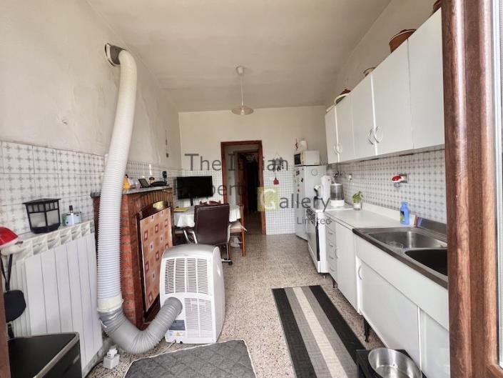 Image No.10-3 Bed House for sale