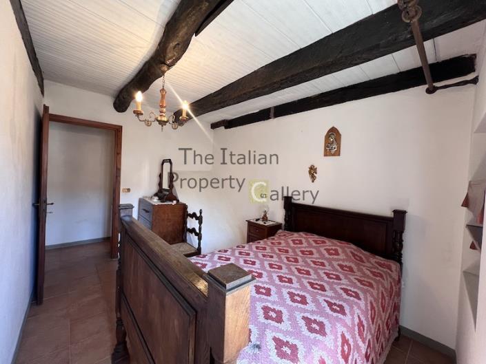 Image No.19-3 Bed House for sale