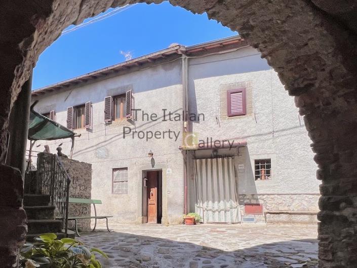 Image No.2-3 Bed House for sale