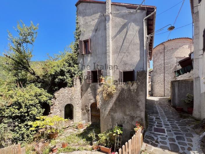 Image No.4-3 Bed House for sale