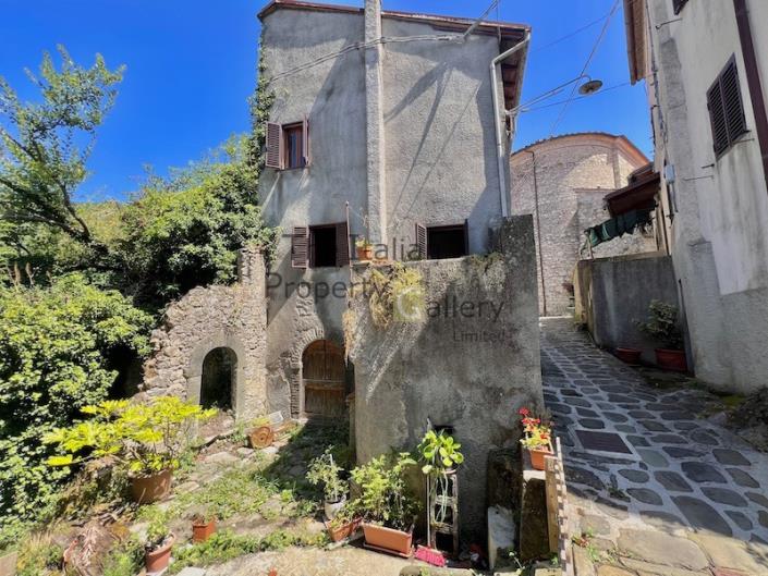 Image No.20-3 Bed House for sale