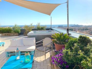 8dcf9e43-7798-42c0-8d8b-deed677f5ed6