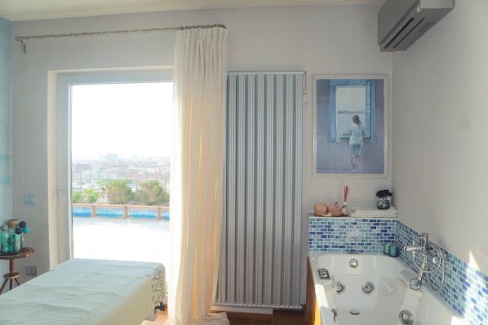 Image No.40-2 Bed Apartment for sale