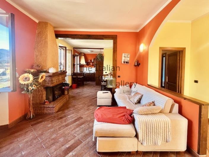 Image No.20-3 Bed Apartment for sale