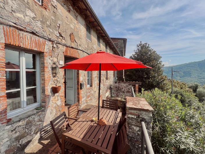 Image No.1-2 Bed House for sale