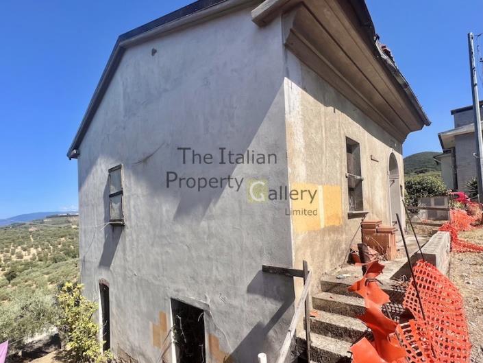 Image No.9-2 Bed House for sale