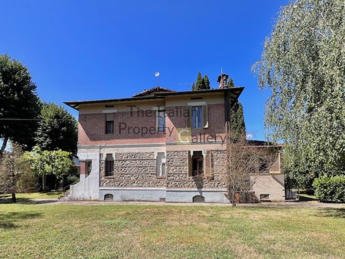 Image No.24-4 Bed Villa / Detached for sale