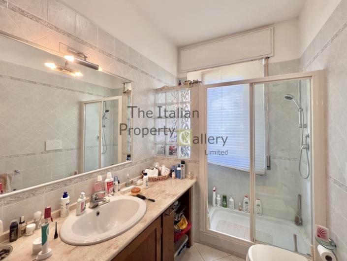 Image No.4-3 Bed Apartment for sale