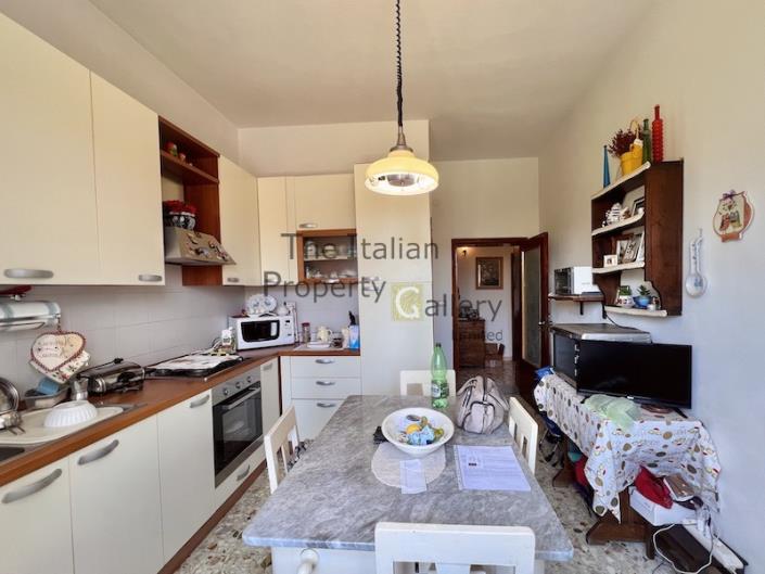 Image No.38-3 Bed Apartment for sale