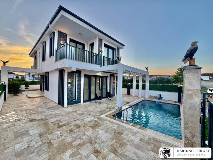 Image No.1-3 Bed Villa / Detached for sale