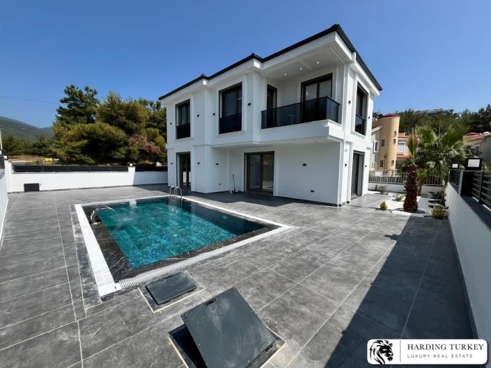 Image No.2-3 Bed Villa / Detached for sale