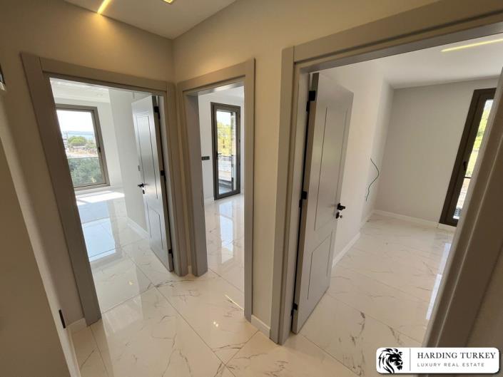 Image No.12-3 Bed Villa / Detached for sale