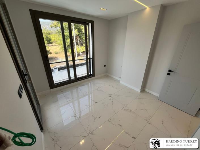 Image No.19-3 Bed Villa / Detached for sale