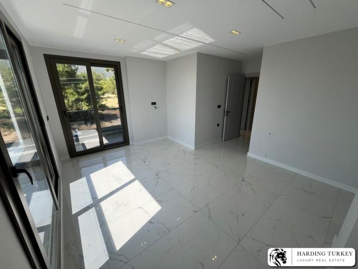 Image No.21-3 Bed Villa / Detached for sale