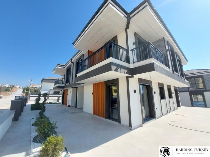 Image No.16-3 Bed Semi-Detached for sale