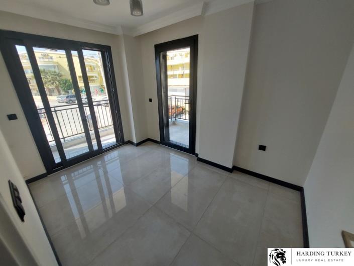 Image No.27-3 Bed Semi-Detached for sale