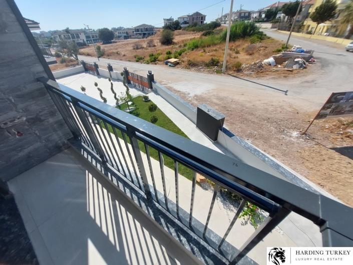 Image No.29-3 Bed Semi-Detached for sale