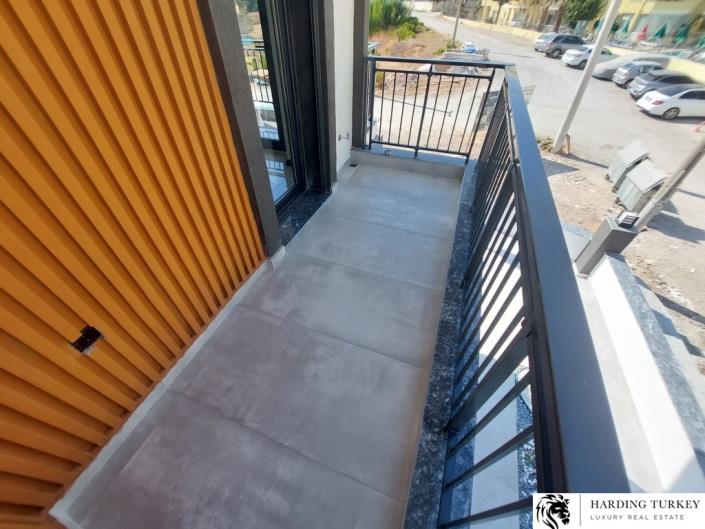 Image No.33-3 Bed Semi-Detached for sale